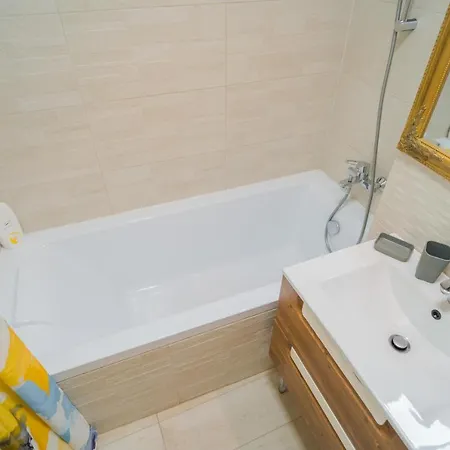 Hotel Cozy & Spacious 2br With Netflix *