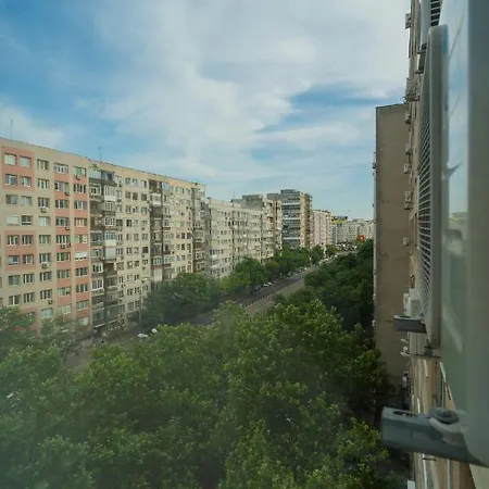 Cozy & Spacious 2br With Netflix Hotel Bucarest