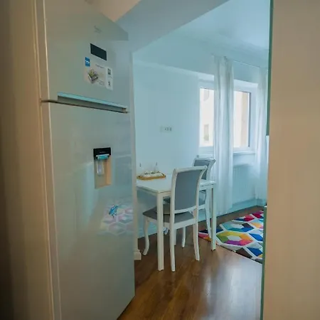 Cozy & Spacious 2br With Netflix Bucarest