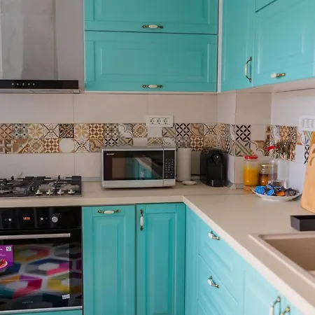 מלון Cozy & Spacious 2br With Netflix בוקרשט