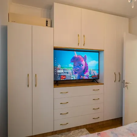 Cozy & Spacious 2br With Netflix *