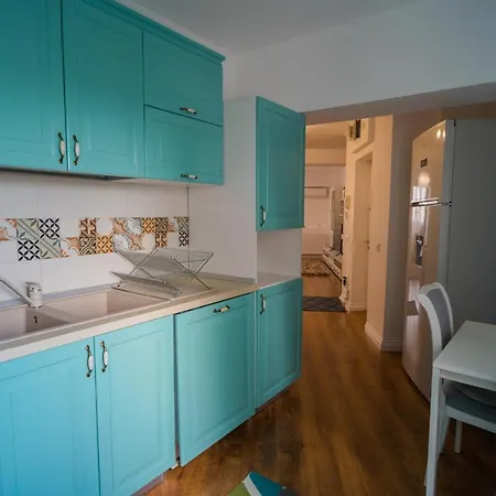 Cozy & Spacious 2br With Netflix Bucharest