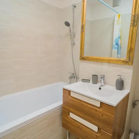 Apartment Cozy & Spacious 2br With Netflix