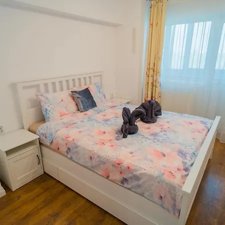 Apartment Cozy & Spacious 2br With Netflix Bucharest